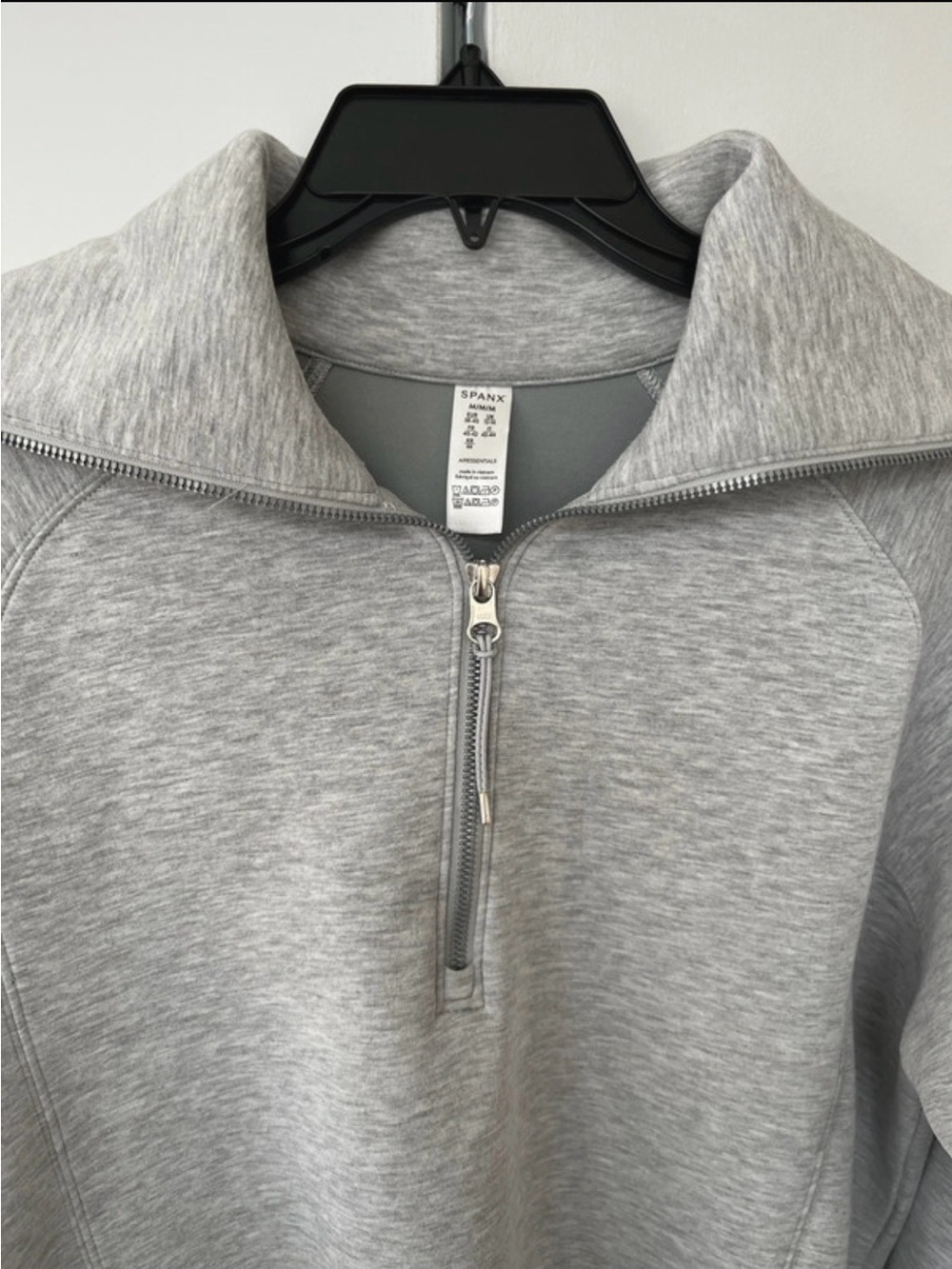 SPANX women’s Heather Light Gray Zip-Up Pullover Sweater